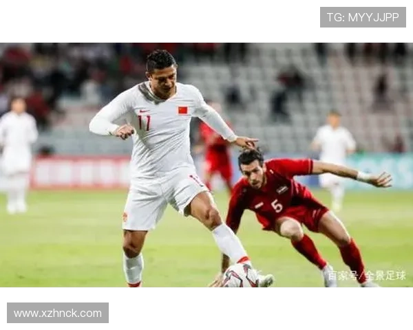 詹俊解读足球明星背后的故事与成就全景展现